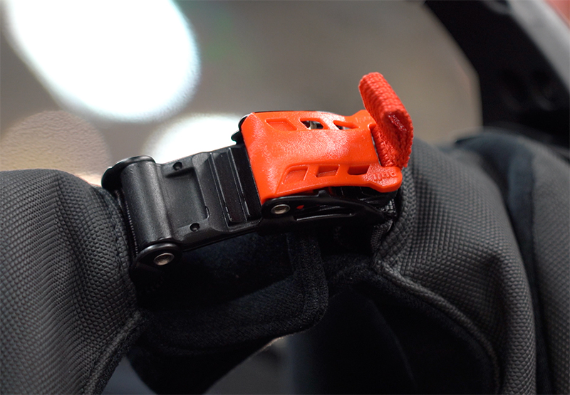 Schuberth J2 micrometric adjuster